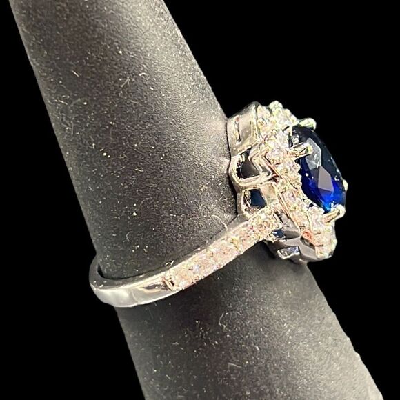 Blue Sapphire Halo Ring Woman’s Size 6 White Simulated CZ Silver Base Metal - Picture 2 of 8